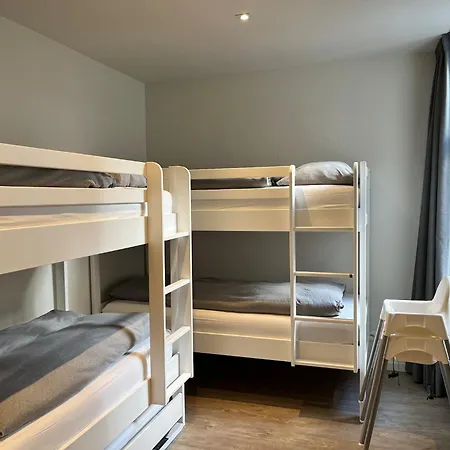 Near The * 尼乌波特